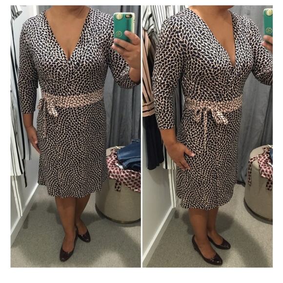 Ann Taylor Long Sleeve leafy print Wrap Dress Size 2 - Picture 1 of 8